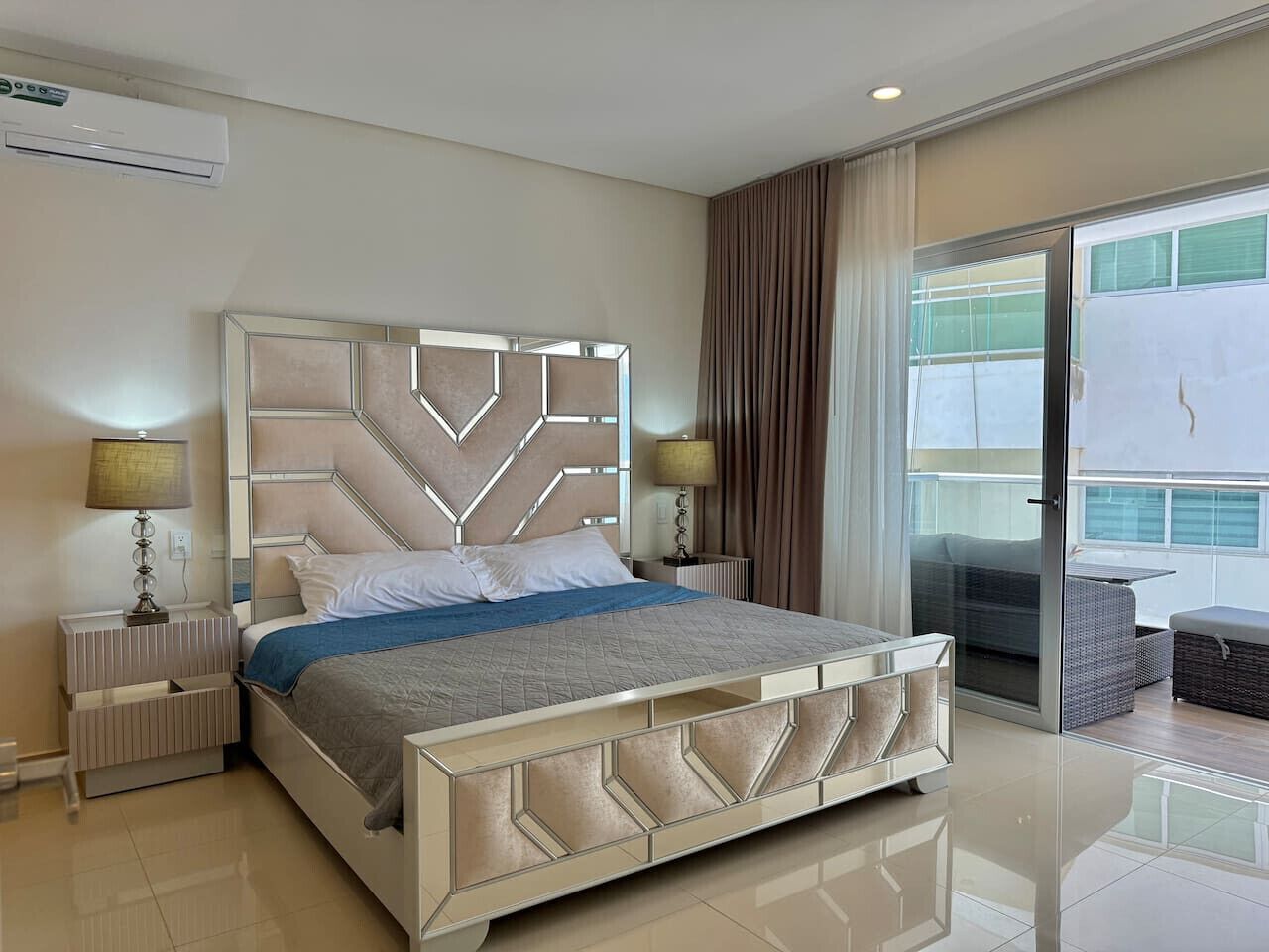 Standard Apartment | 2 bedrooms, blackout drapes, iron/ironing board, free WiFi