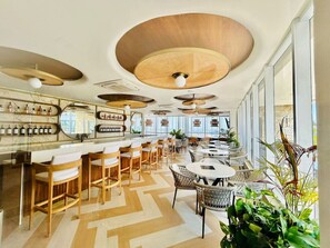 Restaurant - Torre Eleve Apartments  (Mazatlán)