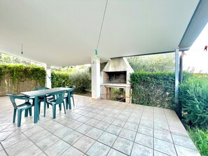 Outdoor dining - " Nature House Pelau " (Cardedu)