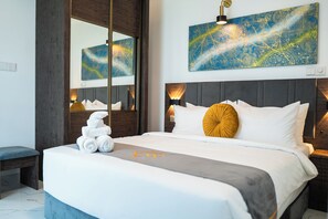 Leilighet – deluxe, havutsikt | Safe på rommet, strykejern/-brett og wi-fi (inkludert)