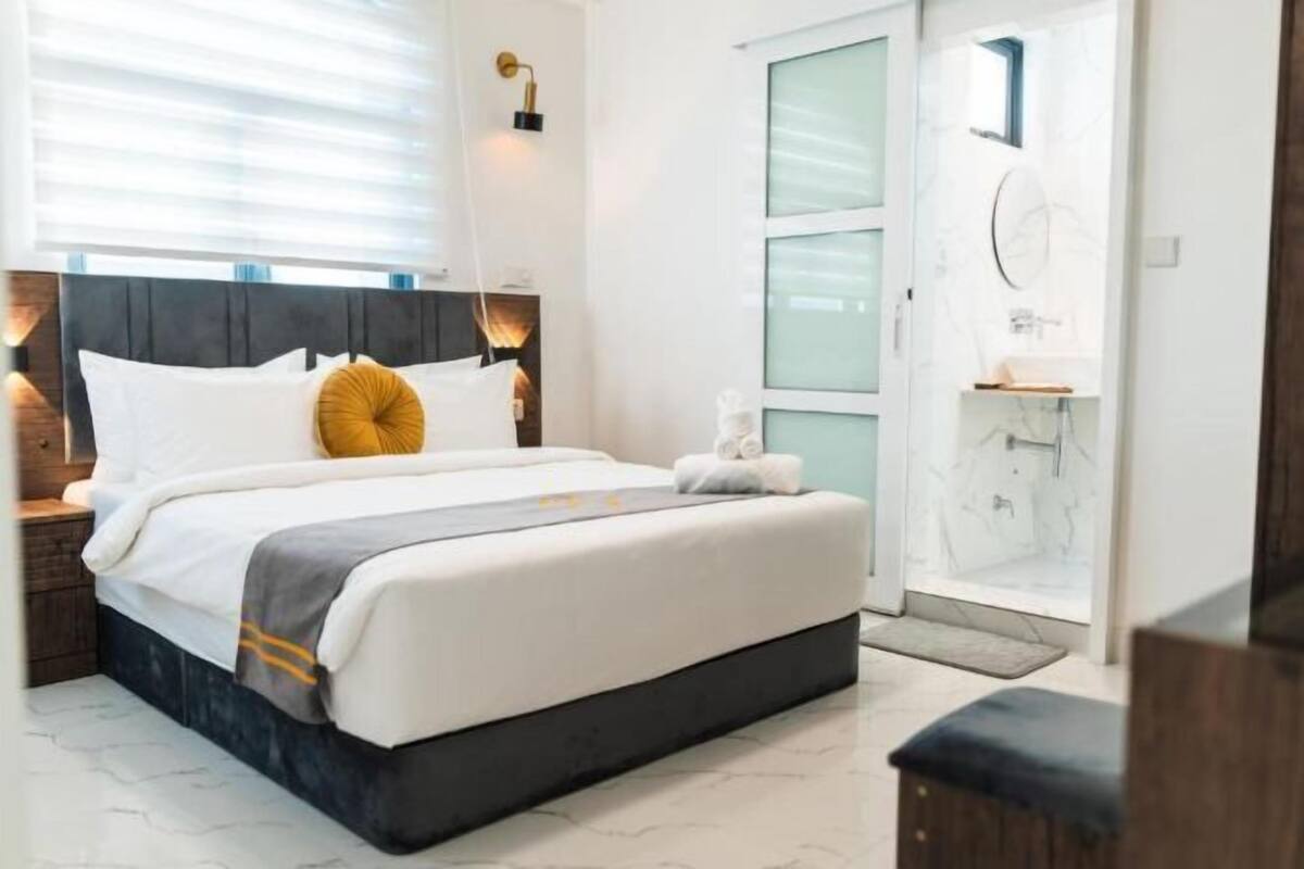 2 dormitorios, caja fuerte, tabla de planchar con plancha y wifi gratis