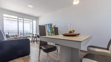 House, 3 Bedrooms | Dining