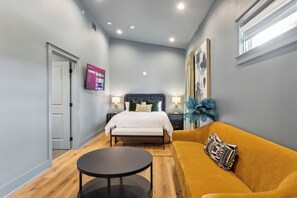 1 bedroom, iron/ironing board, WiFi, bed sheets - "Birds of Orleans"-Queen Suite with Kitchenette at Faubourg Orleans (New Orleans)