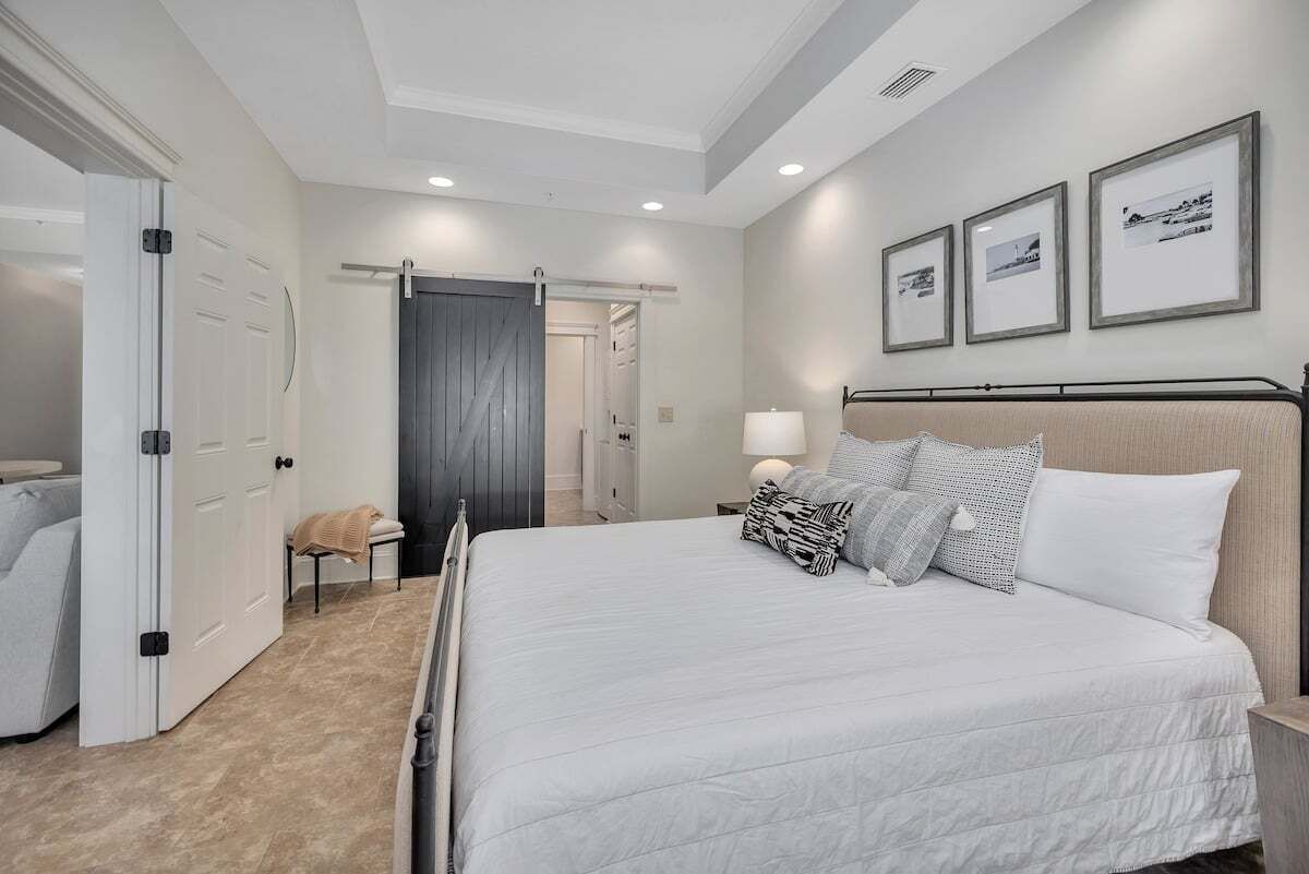 1 chambre, fer et planche à repasser, accès au Wi-Fi (inclus)