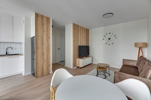 Comfort Apartment, Balcony, Sea View | 1 bedroom, iron/ironing board, free WiFi
