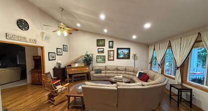 Lake Sawyer Area Retreat