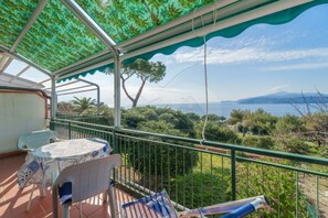 Outdoor dining - APPARTAMENTI NEREIDI - BILOCALE NEREIDI (Capoliveri)