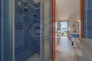 Dusche, Haartrockner