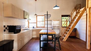 Fridge, microwave, cookware/dishes/utensils
