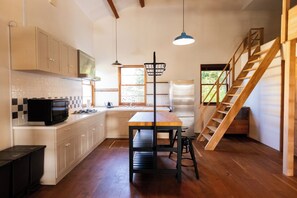 Fridge, microwave, cookware/dishes/utensils - Small and mediumsized dogs allowedPrivate house rental5 minutes by car to the sea Sauna and  / Sanbu-gun Chiba (Sanbu-gun)