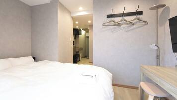 1 bedroom, desk, free WiFi, bed sheets