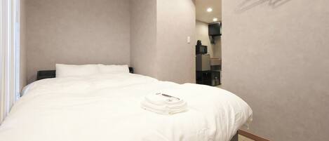 1 bedroom, desk, free WiFi, bed sheets