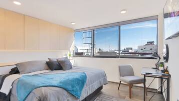 1 bedroom, iron/ironing board, free WiFi