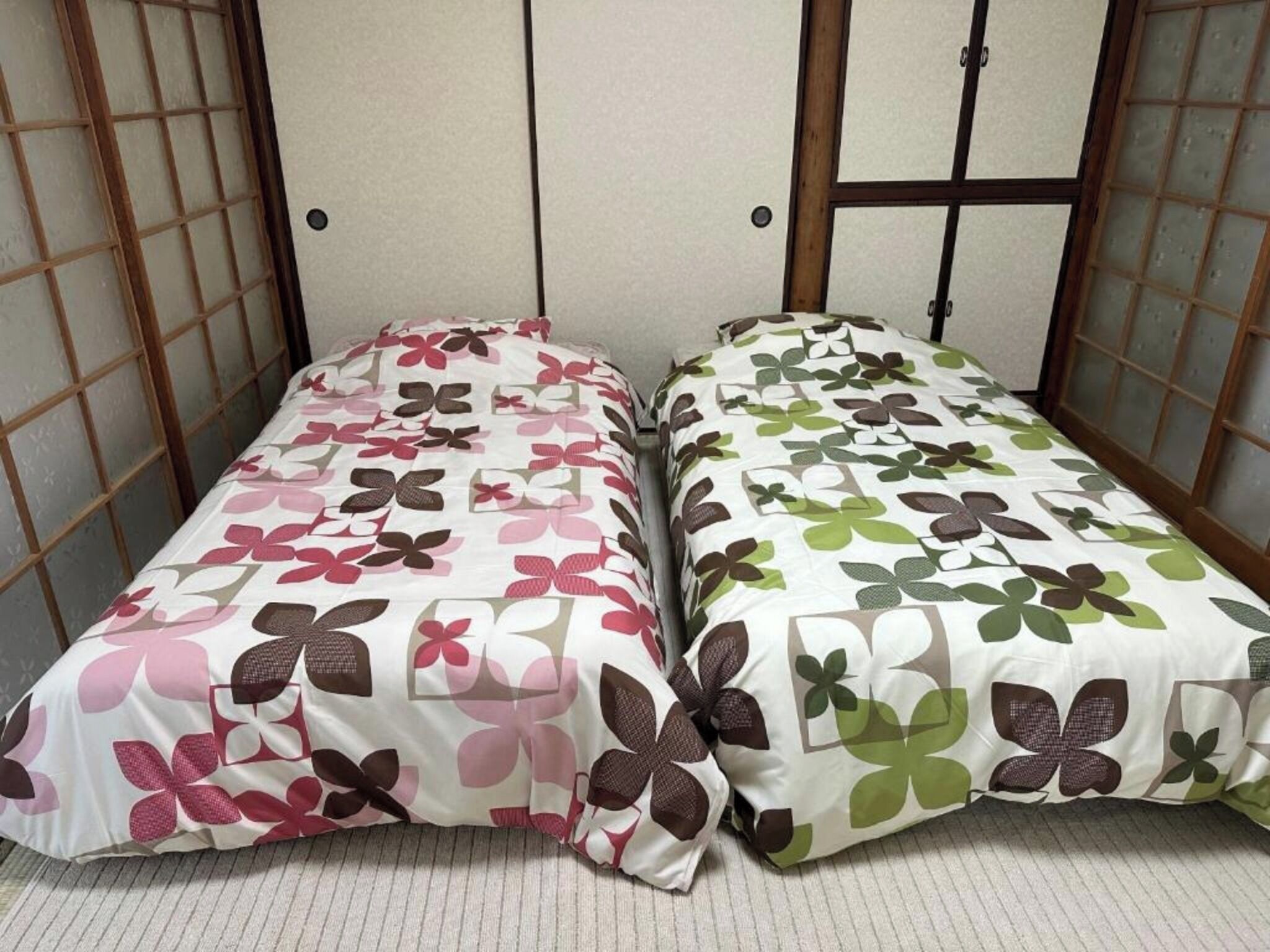 1 dormitori, escriptori, planxa i posts de planxar i wifi gratuïta 