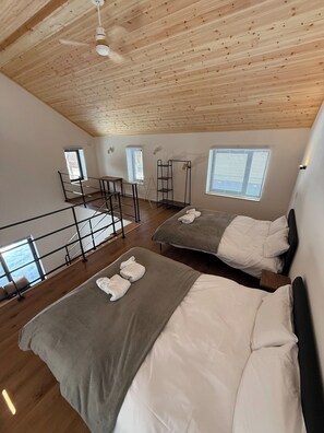 1 soverom, skrivebord, strykejern/-brett og wi-fi (inkludert)