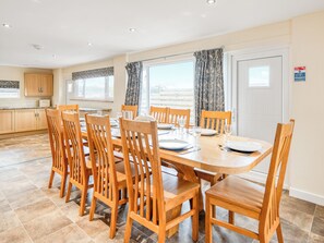 Dining - 5 bedroom accommodation in St Austell (St Austell)