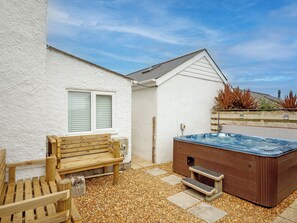 Terrace/patio - 5 bedroom accommodation in St Austell (St Austell)