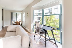 Télévision, chaîne hi-fi