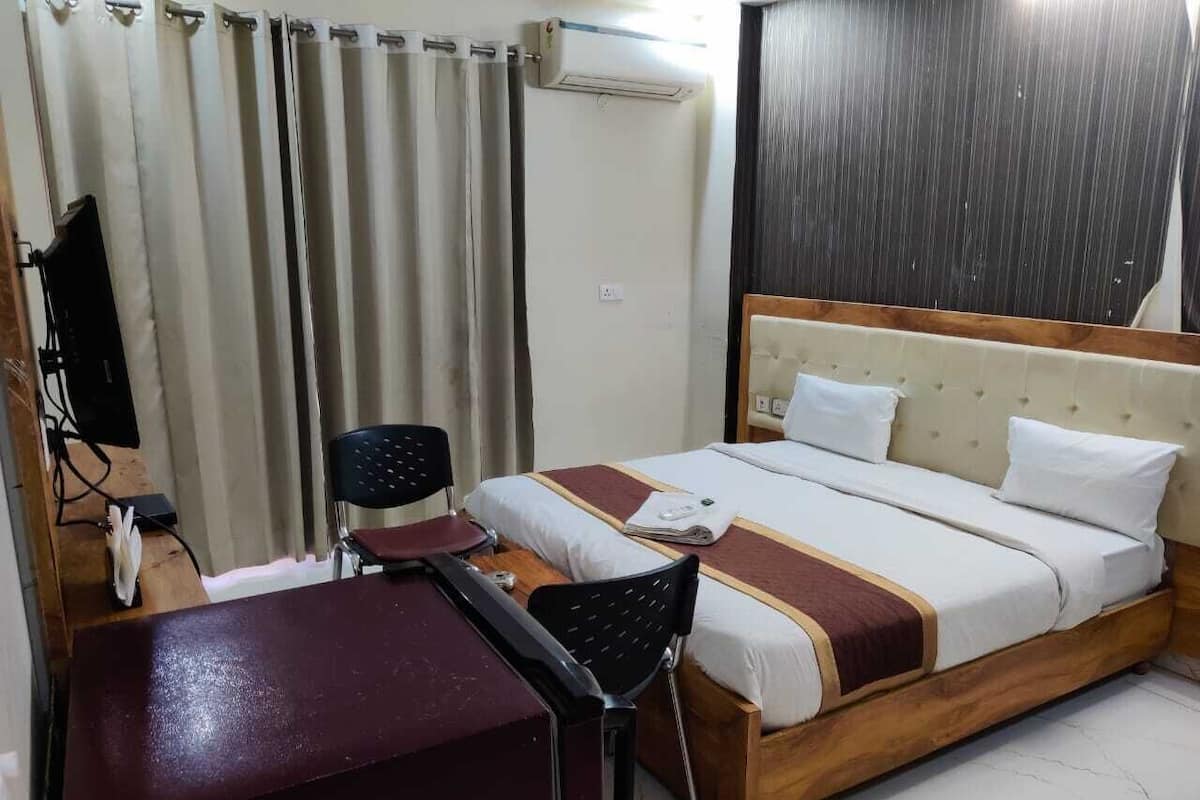 Deluxe Room | Free WiFi