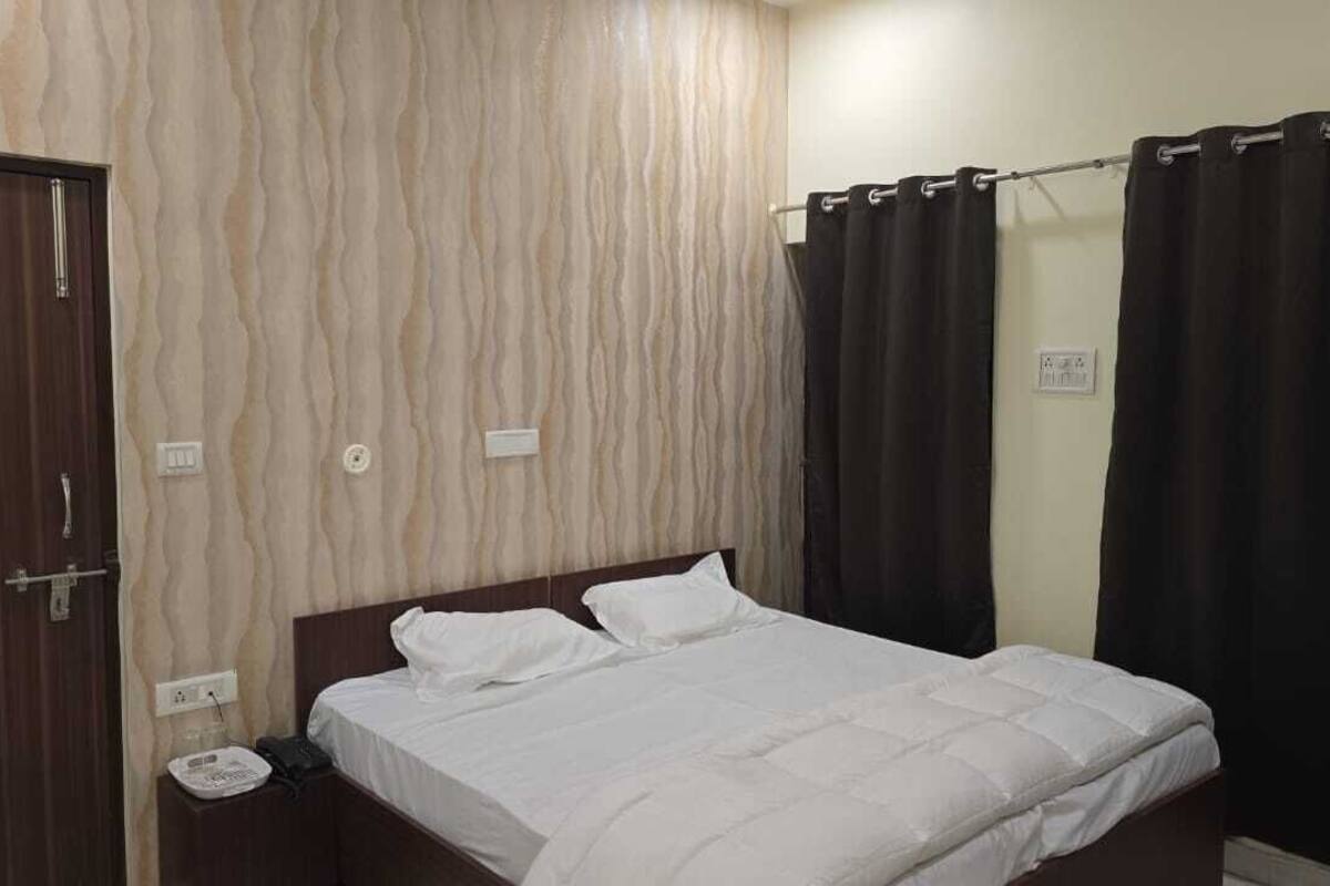 Deluxe Room | Free WiFi