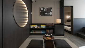 Hwagi-ae-ae B | Individualmente decorados, escrivaninha