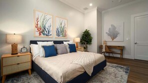8 habitaciones, tabla de planchar con plancha, wifi y ropa de cama 