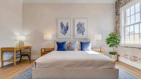 8 soverom, strykejern/-brett, wi-fi og sengetøy