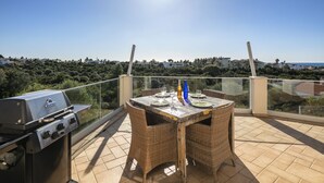 Unclassified image, 3 of 32, button - Villa Rosati - Luxury villa with private pool and Jacuzzi close to town center (Carvoeiro)