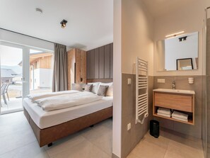 3 bedrooms, internet