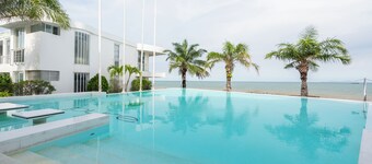 Private Sunset Beach - Ocean View Room