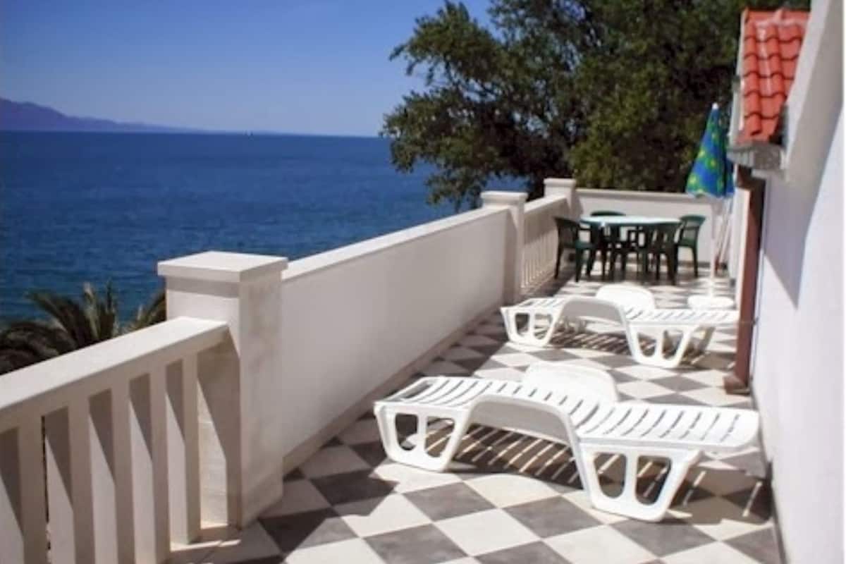 إستديو (Apartment 1B) | شرفة