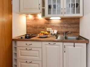 Oven, dishwasher
