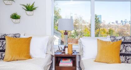 Cozy 2BR Fort Hill Apartment | Near the T