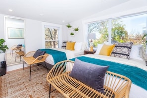 2 عدّة غرف نوم ومكواة/لوح كي وواي فاي وملاءات أسرّة