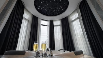 Honeymoon Double Room, Hot Tub | Garden view