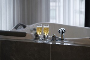 Honeymoon Double Room, Hot Tub | Bathroom | Free toiletries, hair dryer, towels, soap - D Twins plus Hotel (Arnavutköy)