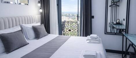 Deluxe Single Room, Smoking, Balcony | Terrace/patio