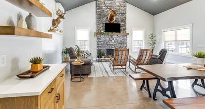 Family Retreat w/ Fire Pit & Yard in Mineral City