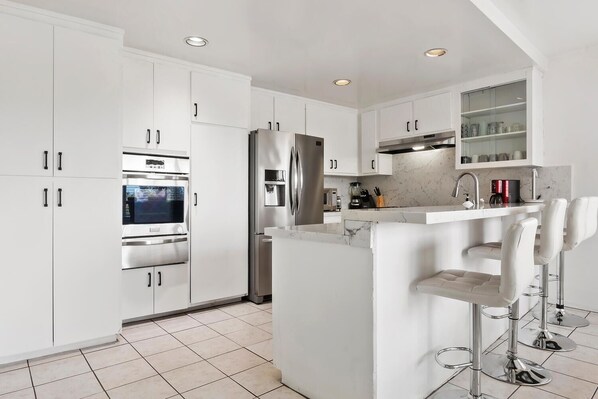 Microwave, oven, stovetop, dishwasher