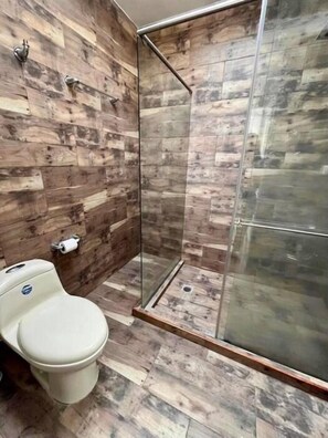 Towels, soap, toilet paper - Spectacular house in Pereira, Colombia (Pereira)