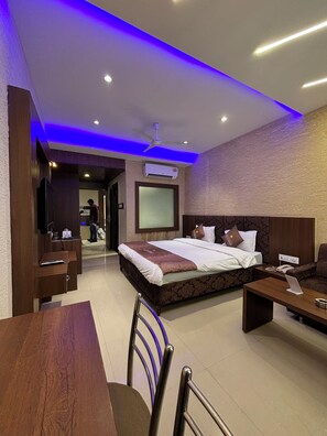 Deluxe Double Room, 1 King Bed, Private Bathroom, City View - Hotel Vikramaditya (Ujjain)