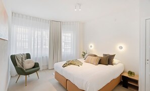 2 bedrooms, desk, travel crib, WiFi