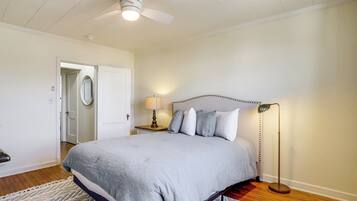 1 bedroom, iron/ironing board, internet, bed sheets