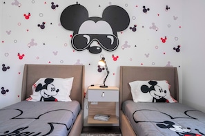 4 bedrooms, desk, iron/ironing board, travel crib