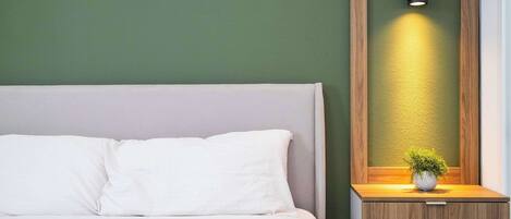 4 bedrooms, desk, iron/ironing board, travel cot