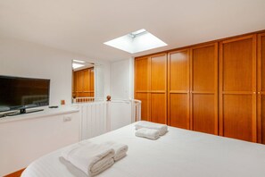1 chambre, fer et planche Ă repasser, Wi-Fi gratuit, draps fournis