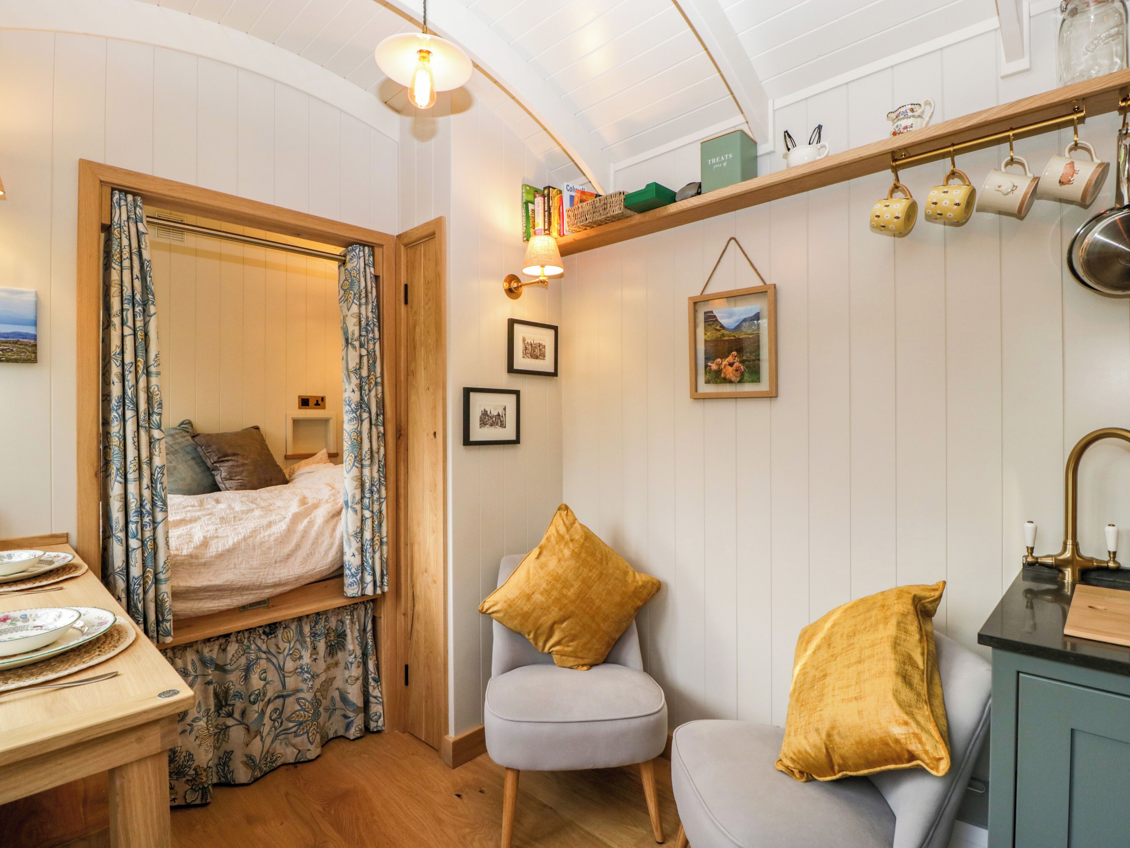 Evendine Hut @ Evendine Cottage In Colwall, Herefordshire - Malvern