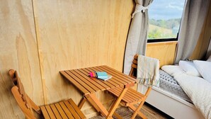 2 bedrooms, WiFi, bed sheets - Ataahua HighlandA little slice of Paradise- Off Grid retreat. (Te Kopuru)