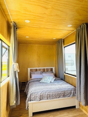 2 bedrooms, WiFi, bed sheets - Ataahua HighlandA little slice of Paradise- Off Grid retreat. (Te Kopuru)