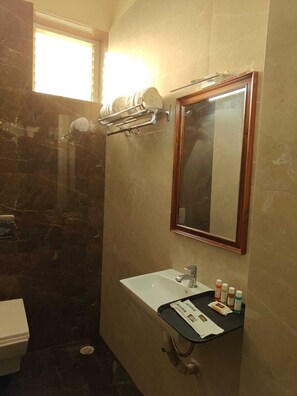 Dusche, Handtücher, Seife, Shampoo
